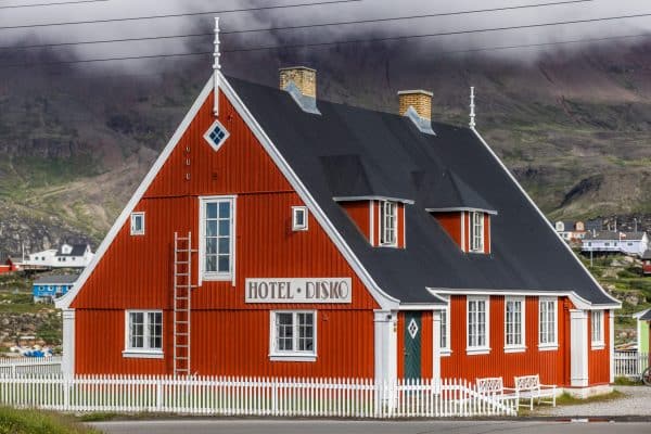 Hotel Disko Island in Qeqertarsuaq Groenland op Disko eiland, buitenbkant