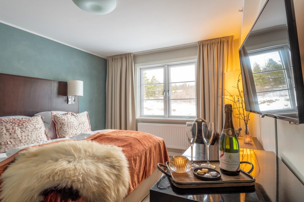 Een moderne hotelkamer bij Skåbu Fjellhotell