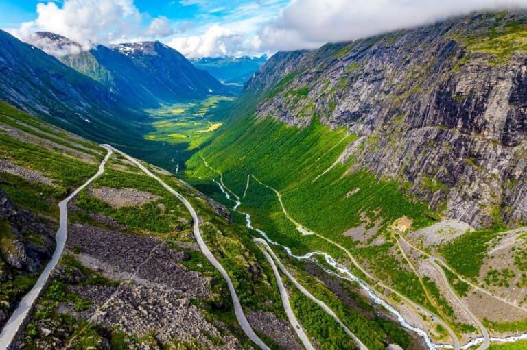 Trollstigen uitzichtpunt van boven