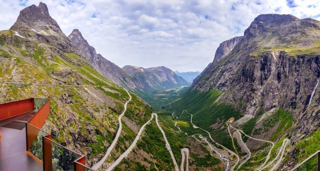 Panoramisch uitzicht over de Trollstigen in Noorwegen