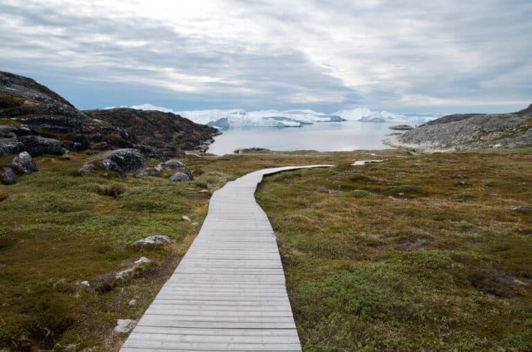 Sermermiut bij Ilulissat in Groenland: wandelpad richting IJsfjord