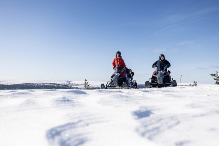 North Frontier sneeuwscooter safari