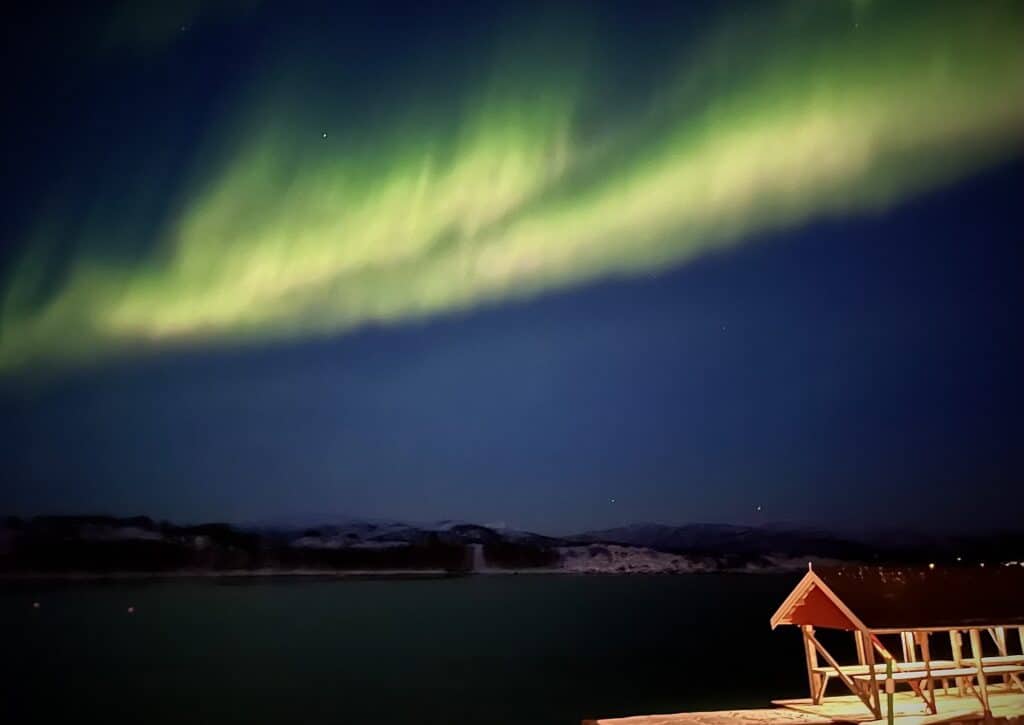 Noorderlicht bij Fjordhotell op Senja, Noorwegen