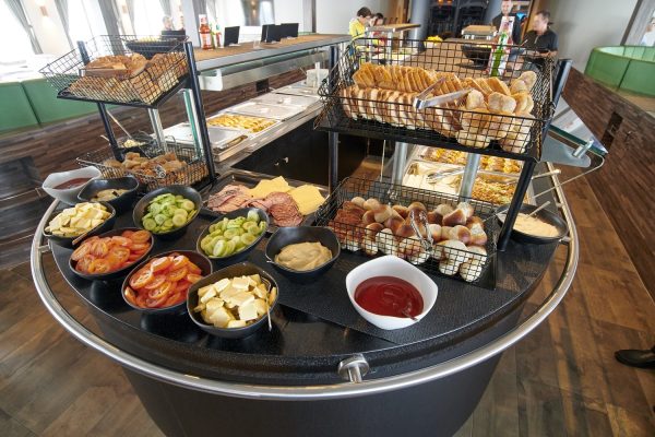 Buffet op expeditie schip de Hondius