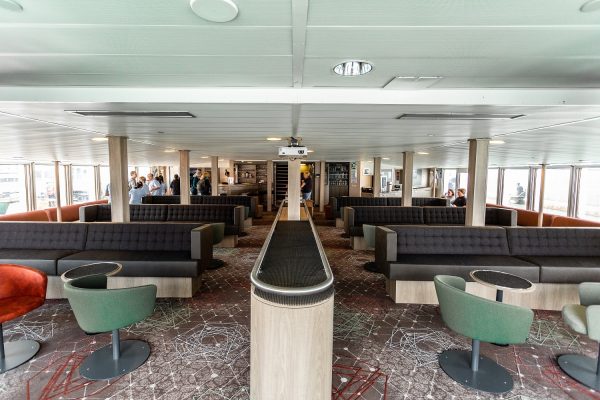 Observatie lounge van expeditie schip de Plancius