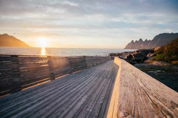 Middernachtzon bij Tungeneset uitzichtpunt