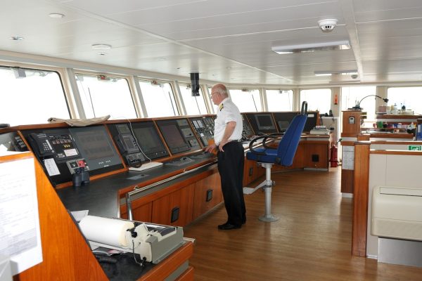 Stuurhut van expeditie schip de Plancius