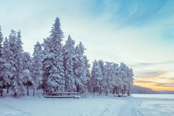 Besneeuwd landschap nabij Torassieppi