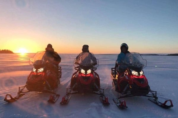 Sneeuwscootertocht Nordic Lapland